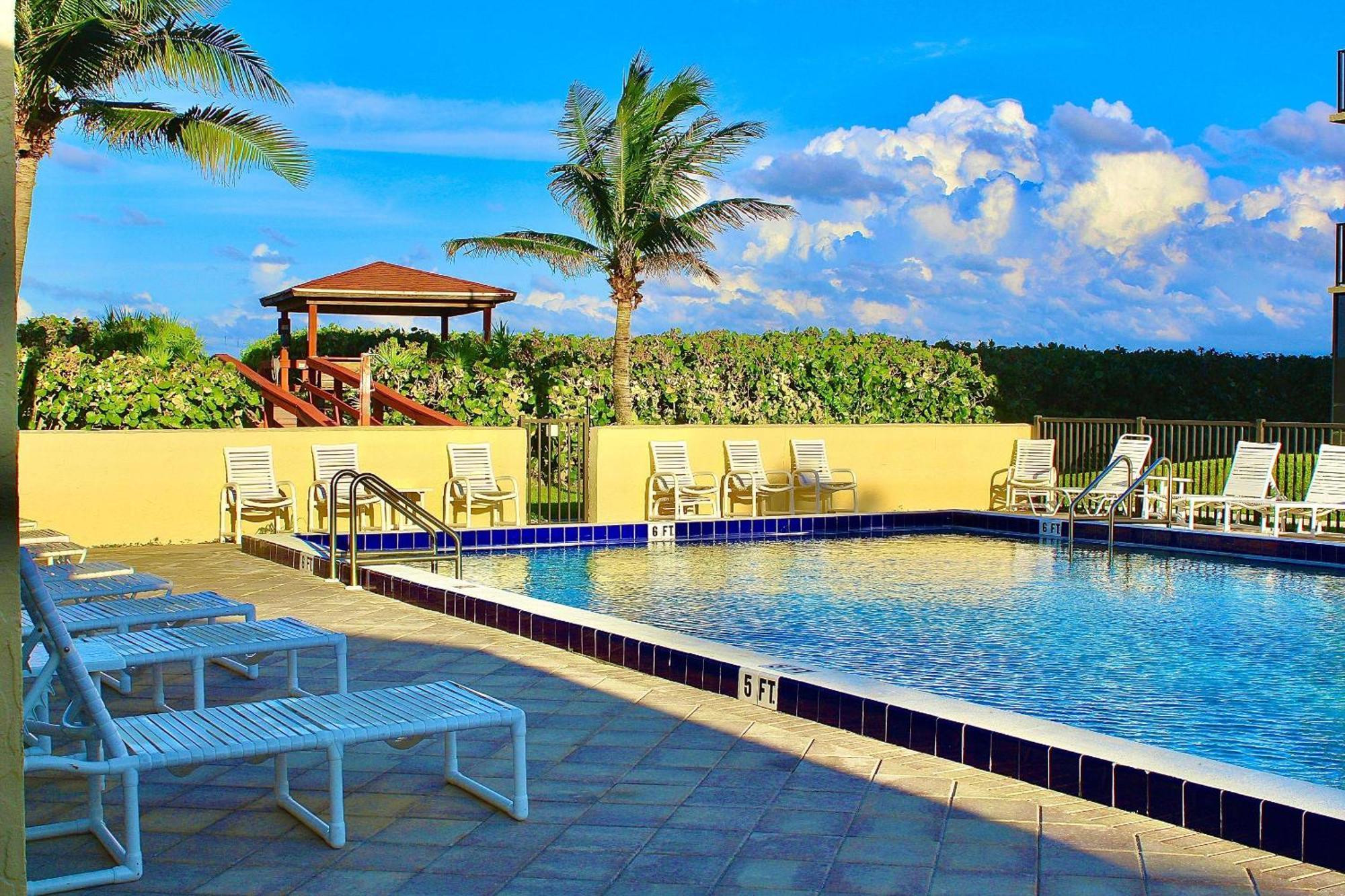 Ocean Breeze Condo جنسن بيتش المظهر الخارجي الصورة